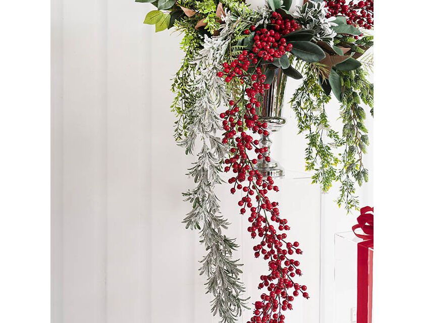 Snow Flocked Mistletoe Garland